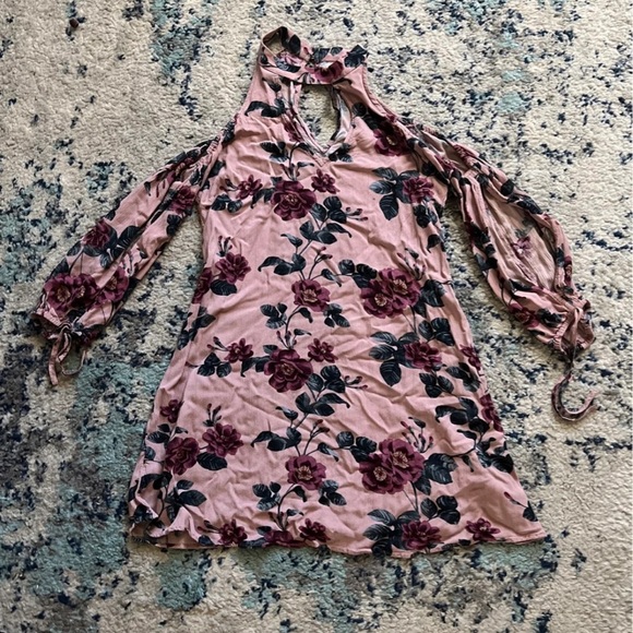 American Eagle Open Shoulder Floral Dress - Picture 2 of 2